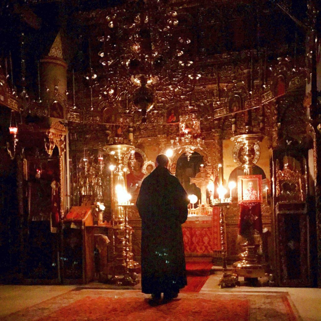 Ночное богослужение в монастыре Каракал