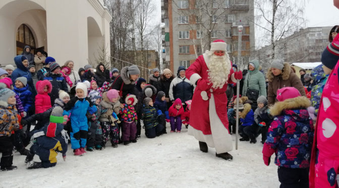 Приглашаем  маленьких прихожан 7 января на детский праздник с Дедом Морозом